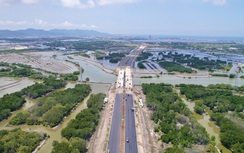 Vượt nắng gió, tỉnh lộ 994 dần nối TP.HCM về hướng biển Sơn Mỹ - Lâm Đồng