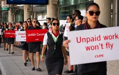 Hãng Air Canada dự kiến phải hủy toàn bộ chuyến bay vì bất đồng với tiếp viên