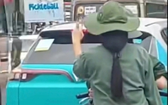 Xử lý nhóm học sinh có hành động phản cảm khi dừng xe chờ đoàn phục vụ A80 đi qua