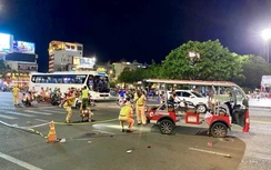 Xe điện du lịch tông nhóm người đi bộ ở Gia Lai, một phụ nữ tử vong