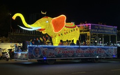 Lung linh sắc màu các mô hình đèn trung thu ở Tuyên Quang