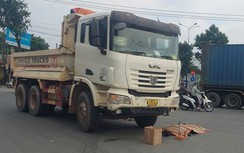 Xe ben cán xe máy, người phụ nữ tử vong thương tâm