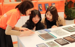 Máy đọc sách điện tử, thiết bị đa năng thời công nghệ số