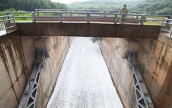 7 hồ chứa lớn ở Hà Tĩnh xả tràn để ứng phó bão số 5