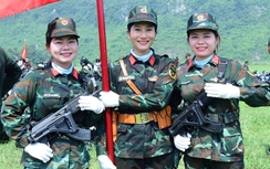 Những "bông hồng thép" gác tình riêng, chắc tay súng trên thao trường hướng về đại lễ