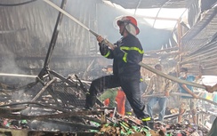 Vụ cháy chợ ở Cà Mau: Các tiểu thương thiệt hại hơn 20 tỷ đồng