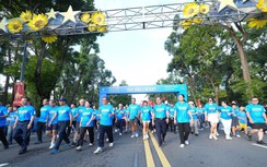 TP.HCM: 1.800 người đi bộ hữu nghị mừng 80 năm Ngoại giao Việt Nam