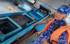 Hai ngày cảnh sát biển bắt ba tàu chở 115.000 lít dầu trái phép trên biển Tây Nam