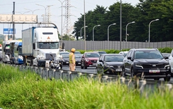 Bão số 5: CSGT đề nghị hạn chế lưu thông trên QL1A, cao tốc qua Nghệ An