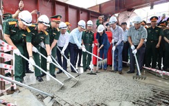 Hợp long cầu Phong Châu ở Phú Thọ, nỗ lực thông xe vào đầu tháng 10