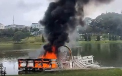 Cầu chữ Y hồ Xuân Hương, Đà Lạt bốc cháy do đốt vàng mã