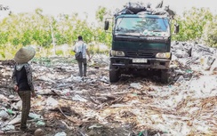 Khởi tố hai người thu gom hơn 570 tấn rác thải ở các resort rồi đổ ra đầm Thủy Triều