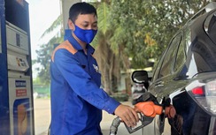 Giá xăng tăng hơn 300 đồng/lít từ chiều 28/8