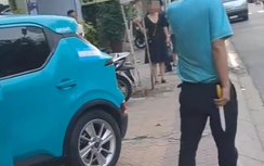 Tài xế taxi cầm dao cãi nhau với khách từng bị xử phạt hành chính