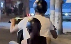 Tịch thu xe máy, phạt hành chính nam thanh niên chở bạn gái bốc đầu xe máy diễu phố