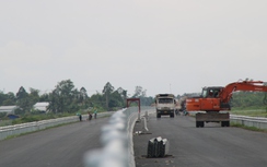 Cao tốc Cần Thơ - Cà Mau còn vướng mặt bằng, Bộ Xây dựng đề nghị địa phương sớm xử lý