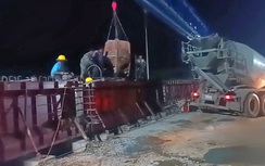 Ngày hối hả, đêm sáng đèn thi công cao tốc La Sơn - Hòa Liên