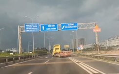 TP.HCM: Tài xế lạng lách trên cao tốc để “giải khuây” do buồn chuyện gia đình