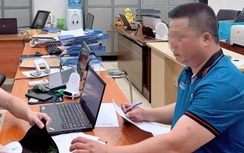 Danh tính người đàn ông rút chìa khóa ô tô khách đang chạy ở Vành đai 3 trên cao