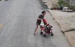Tài xế phanh gấp tránh xe nôi chở trẻ sơ sinh