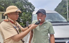 CSGT xử lý gần 200 vi phạm sau 10 ngày tổng kiểm tra xe kinh doanh vận tải tại Lạng Sơn