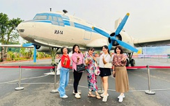 Triển lãm “Khát vọng bầu trời” vẫn hút khách sau 12 ngày mở cửa