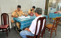 Phạt tài xế xe khách chạy ẩu ở trung tâm TP.HCM