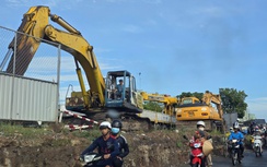 Chậm tiến độ nâng tĩnh không các cầu phía Nam, hàng loạt nhà thầu bị nhắc nhở