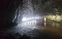 Thi công hầm Phượng Hoàng gặp khó… vì thiếu điện, nước ngầm đổ xối xả