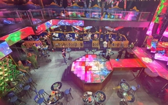 Đột kích quán bar, công an phát hiện nhiều đối tượng dương tính với ma túy