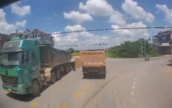 Bắc Ninh: Đèn tín hiệu hỏng, xe máy va chạm với ô tô đầu kéo khiến một người tử vong