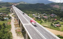 Người dân Hà Tĩnh hưởng lợi thế nào nhờ hệ thống đường cao tốc, quốc lộ nâng cấp?