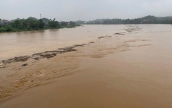 Cảnh báo nguy cơ lũ "quần thảo"