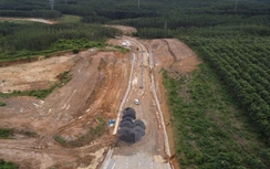 Vì sao dự án đường gần 1.500 tỷ đồng ở Quảng Ngãi vẫn thi công cầm chừng?