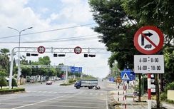 Lắp đặt hệ thống đèn tín hiệu xóa “điểm đen” tại giao lộ Phan Bội Châu - QL14