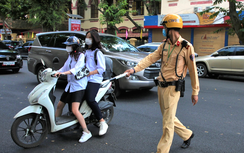 Chưa đủ tuổi ngang nhiên điều khiển xe máy: Phụ huynh không thể vô can