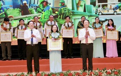 Gia Lai tôn vinh 80 gương điển hình tiên tiến tại Đại hội Thi đua yêu nước lần thứ I