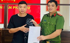 Liên tiếp hai cán bộ Công an Nghệ An trao trả hơn 460 triệu đồng cho người đánh rơi