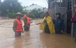 Huế: Người phụ nữ bị nước cuốn mất tích khi đi bộ ra bến xe cùng chồng