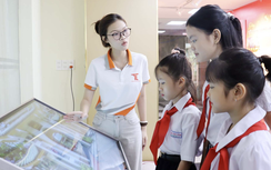 Robot thông minh và trợ lý ảo AI sẵn sàng phục vụ Đại hội Đảng bộ Đồng Nai