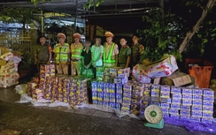 Đồng Nai: CSGT phối hợp bắt giữ hơn nửa tấn pháo hoa lậu trên quốc lộ 13