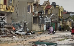 Thanh Hóa, Ninh Bình: Lốc xoáy thổi bay mái nhà, ít nhất 7 người thiệt mạng