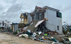 Thanh Hóa: 2 người chết, hơn 600 ngôi nhà bị thiệt hại do bão số 10