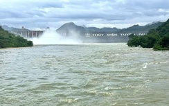 Thủy điện Tuyên Quang mở cửa xả đáy