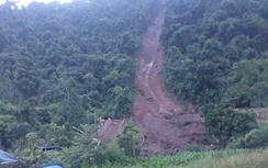 Thái Nguyên: Mưa lớn gây sạt lở, 2 ngôi nhà bị vùi lấp hoàn toàn