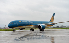 Gần 100 chuyến bay bị ảnh hưởng do mưa dông kéo dài tại Nội Bài