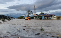 Bão số 10 càn quét Hà Tĩnh, thiệt hại lớn nhất từ trước đến nay