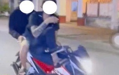 Thả hai tay điều khiển xe máy, nam thanh niên bị phạt 7 triệu đồng