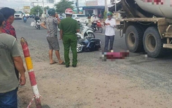 Cà Mau: Xe máy va chạm xe trộn bê tông, 1 người tử vong