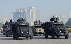 Công an trình diễn sức mạnh, phương tiện hiện đại tại lễ xuất quân bảo vệ Đại hội Đảng